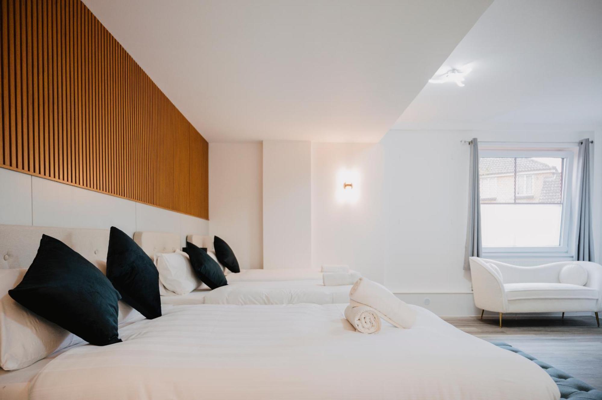 Wns Skylines Village Londra Esterno foto